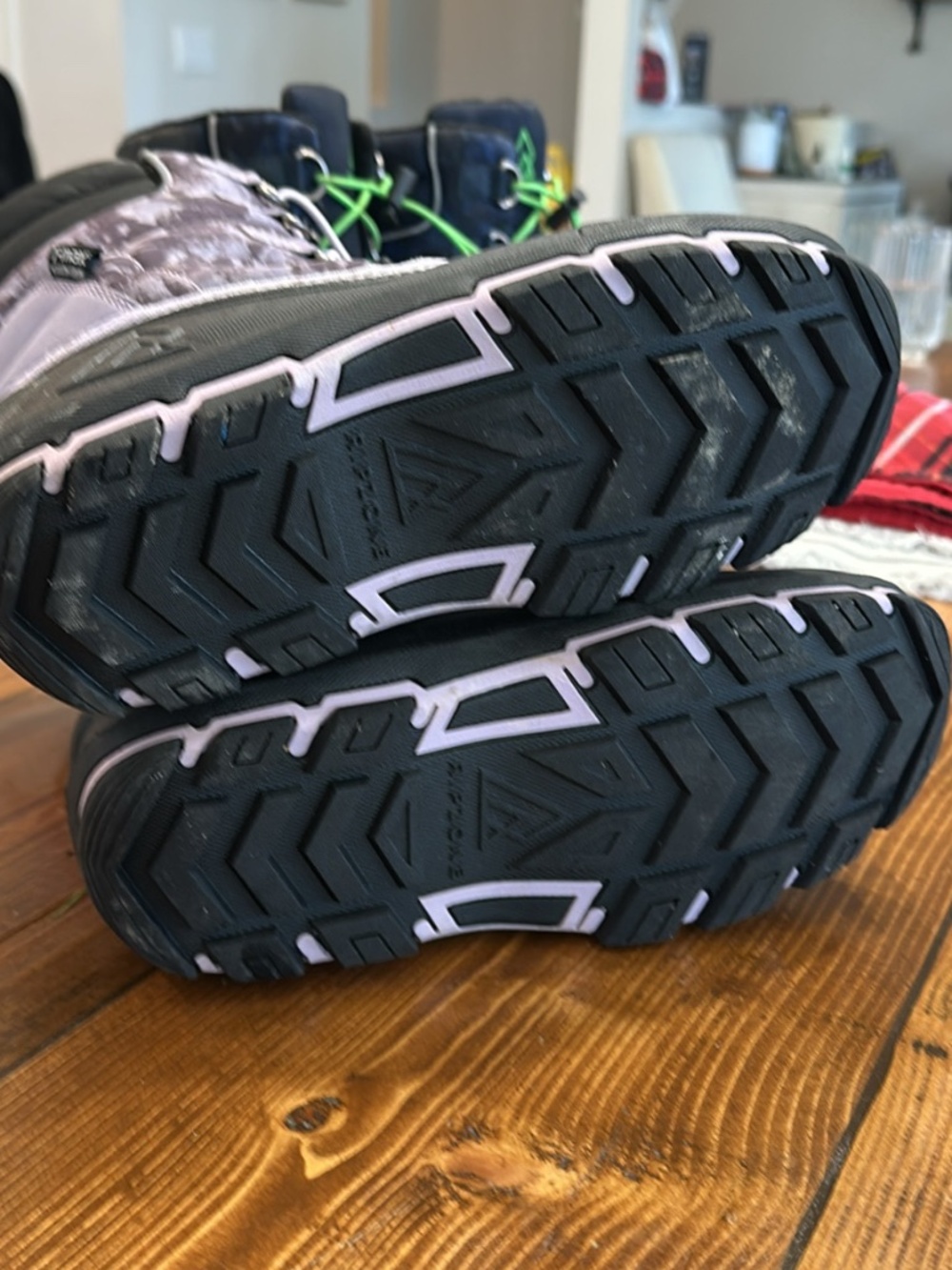 Girl’s Ripzone winter boots - Picture 3 of 3